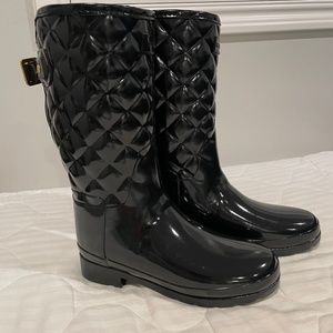 Hunter Refined Adjustable Quilted Gloss Rain Boots in black